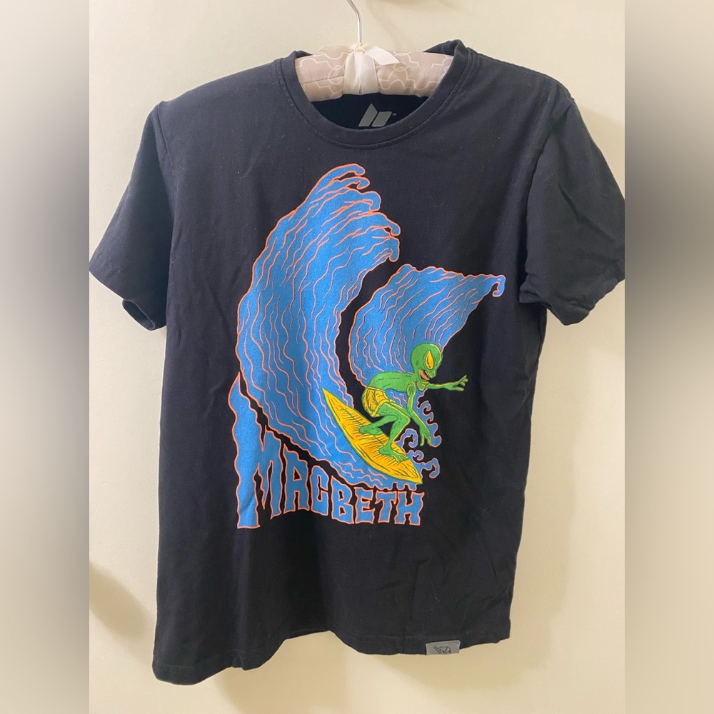 Macbeth Alien Graphic T-Shirt